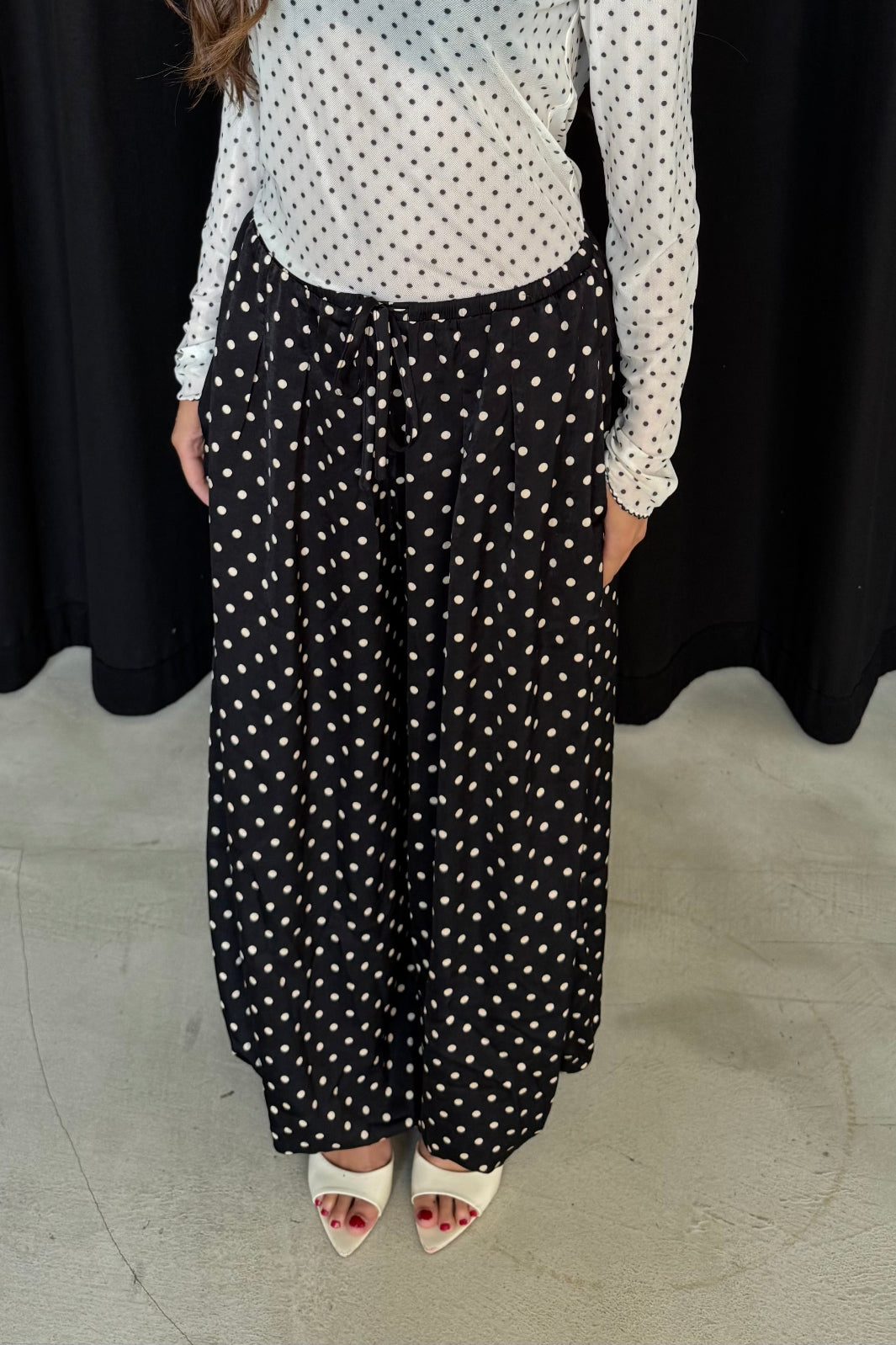 Continue - Fanny Dot Pant 15071 - Black Dot