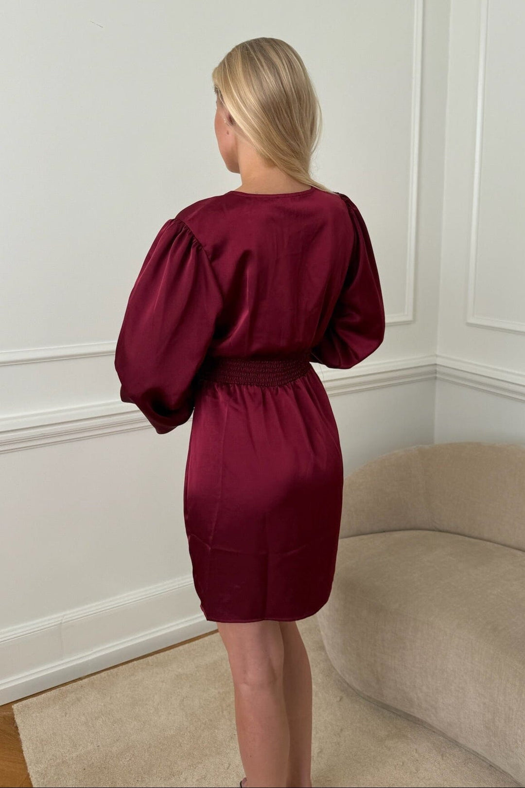 BYIC x Molly&My - Addyic Dress A23902 - Bordeaux Satin Kjoler