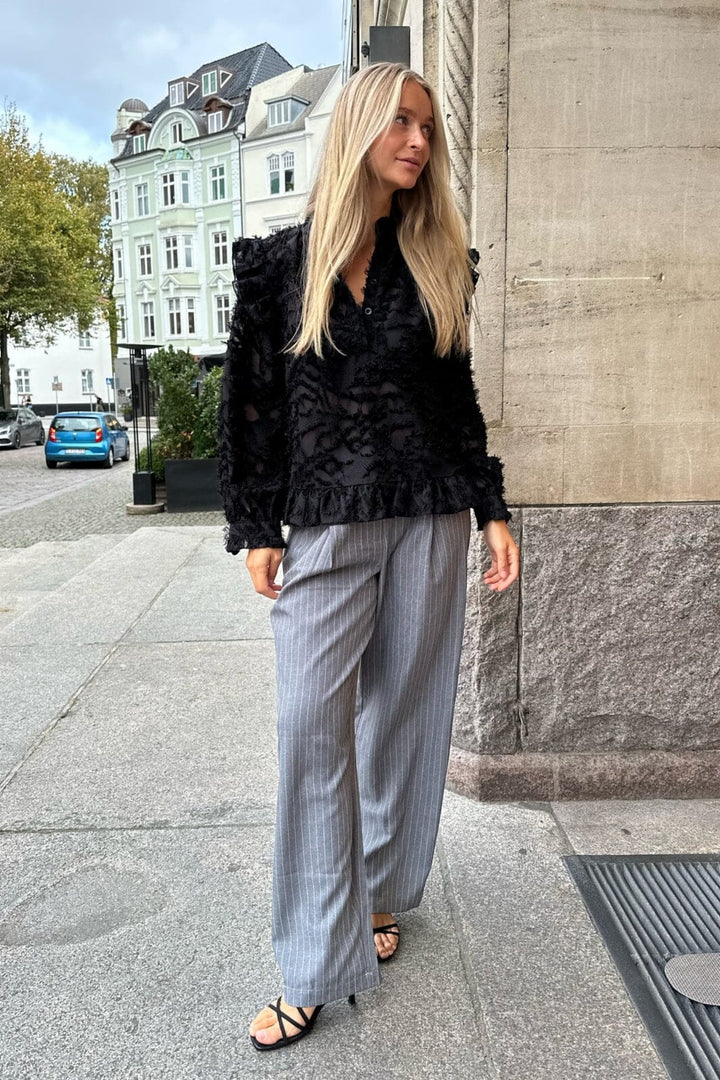 Forudbestilling - BYIC - Nuna Shirt - Feathery Black Skjorter