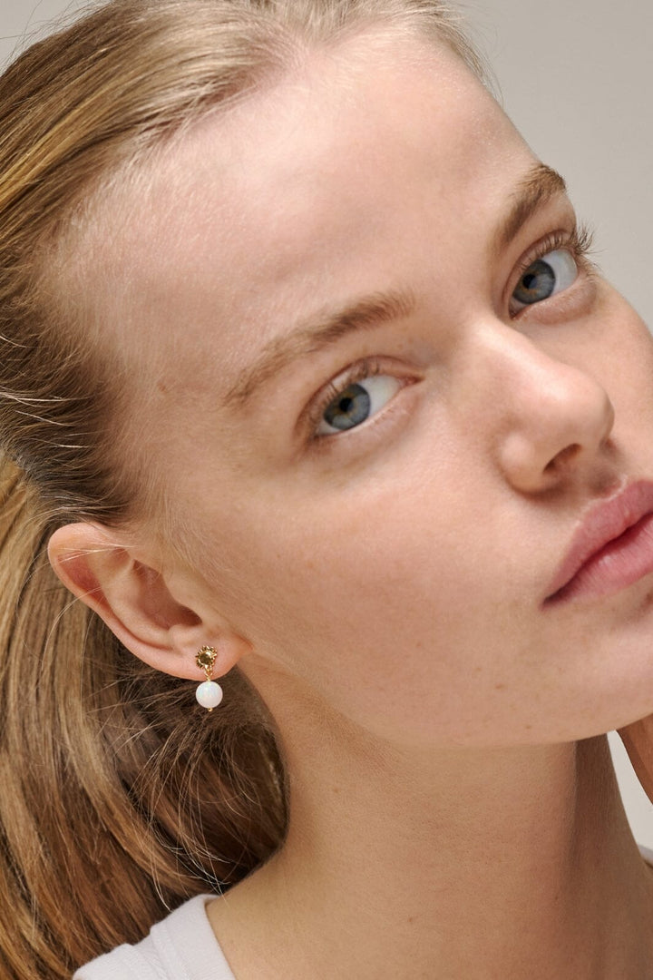 Enamel Copenhagen - Earrings, Daystar Globe E416G - Opal