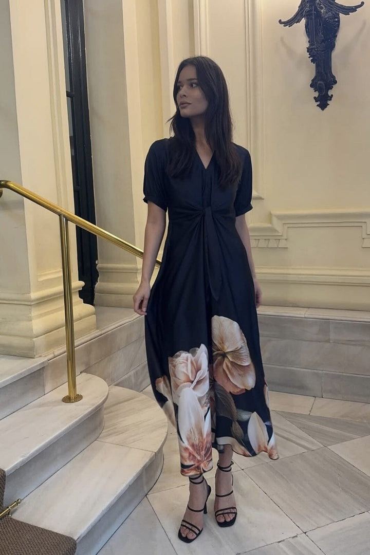 Forudbestilling - Karmamia - Faye Dress 2091 - Maxi Blossom Kjoler