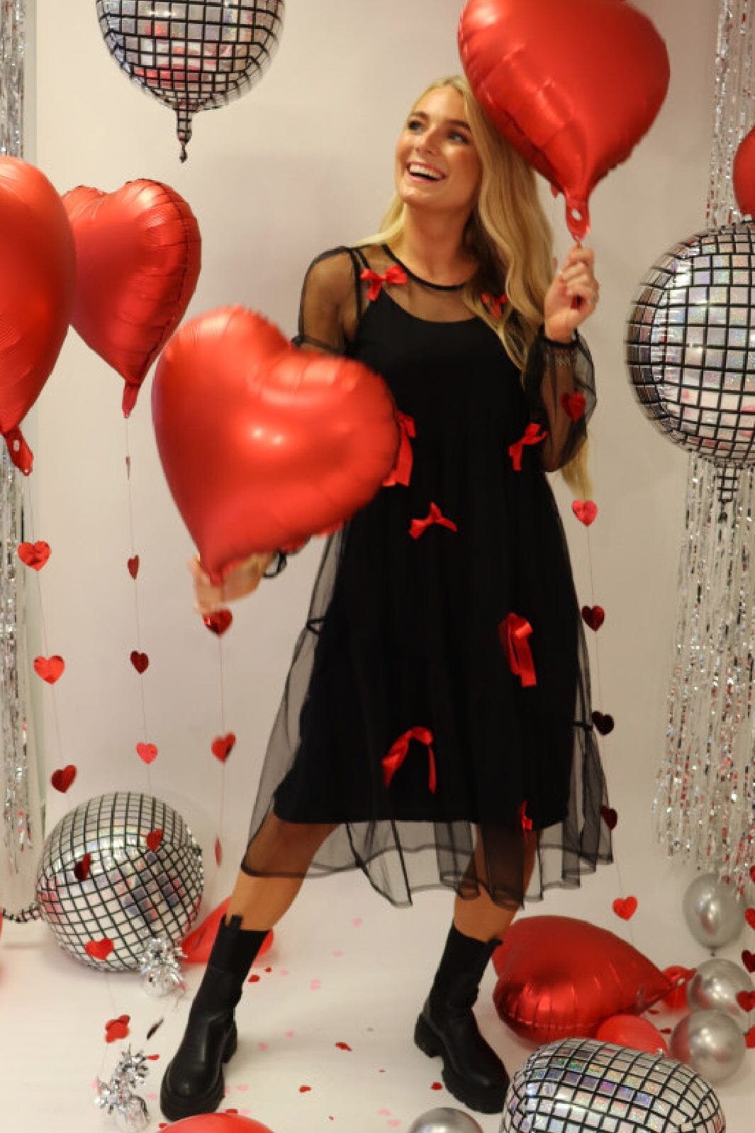 Forudbestilling - Liberte - Tulle-Ls-Bow-Dress 22124 - Black Red Bow Kjoler