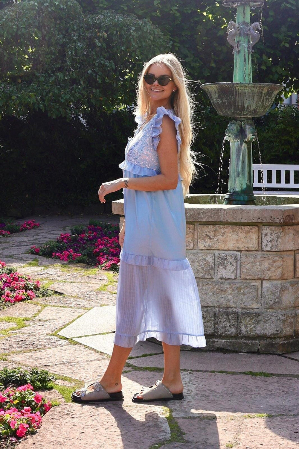 Forudbestilling - Liberte x Molly&My - Nor-Frill-Dress 22236 - Dream Blue Kjoler