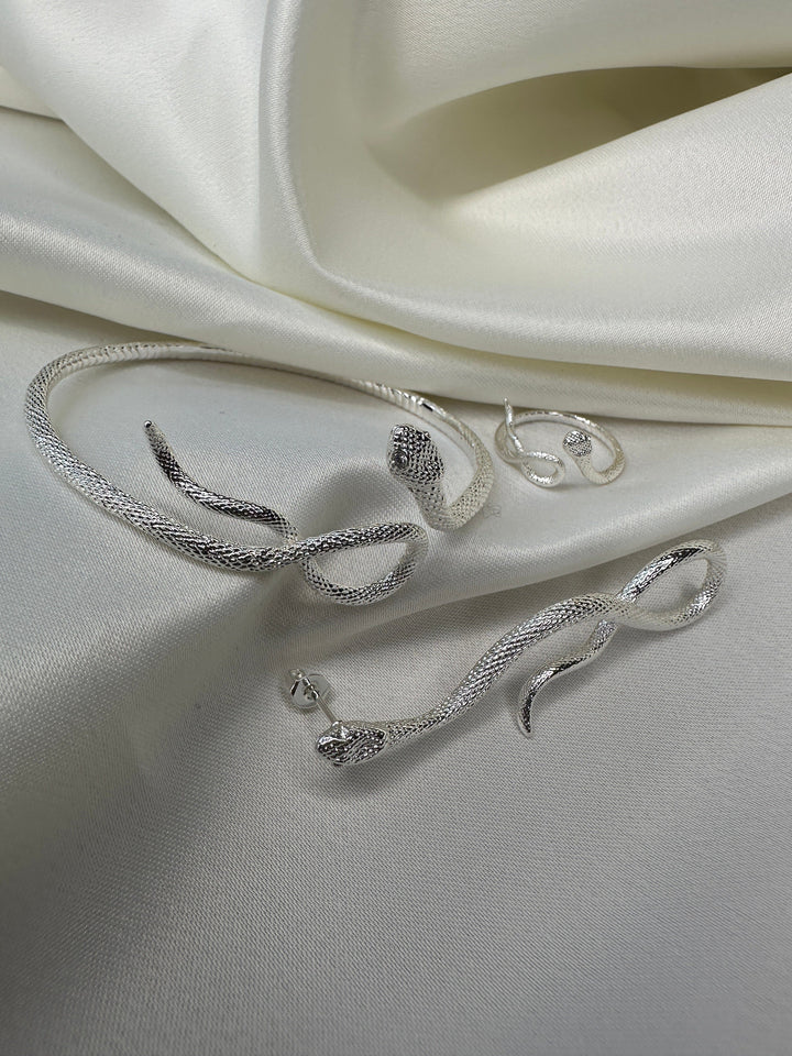 Forudbestilling - O-element - Poison Snake Earring - Sølv Øreringe