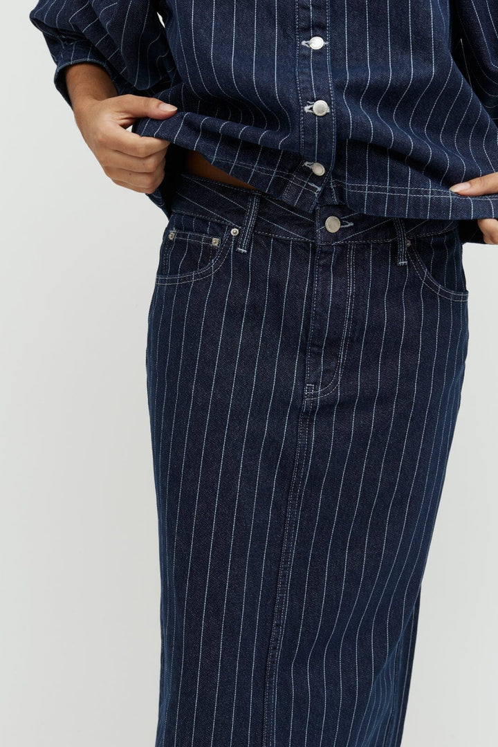 Global Funk - Joance-G - 608 Navy Pinstripe Nederdele