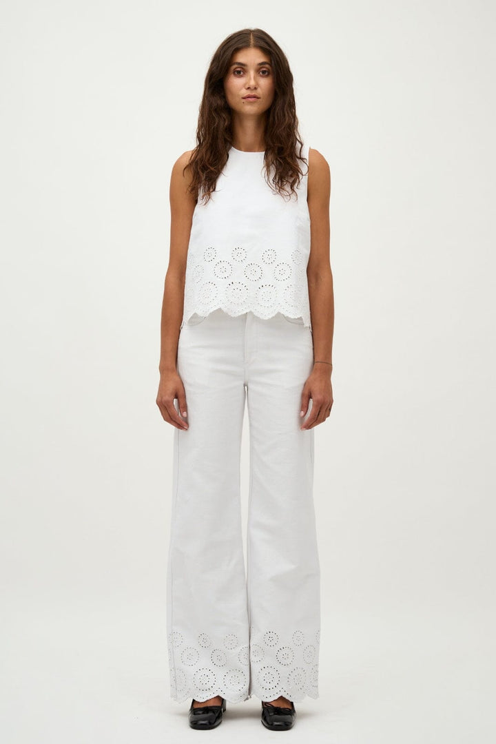 Global Funk - Rihne Scallop-G - 800 White T-shirts
