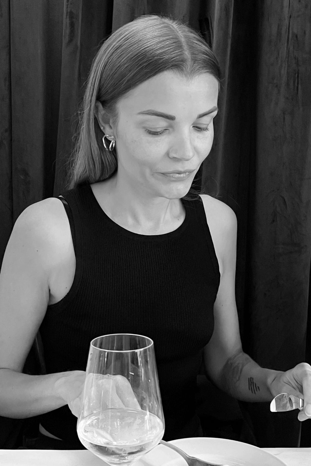 Jane Kønig - Open Heart Hoop OHH-AW25-S - Ørering Øreringe