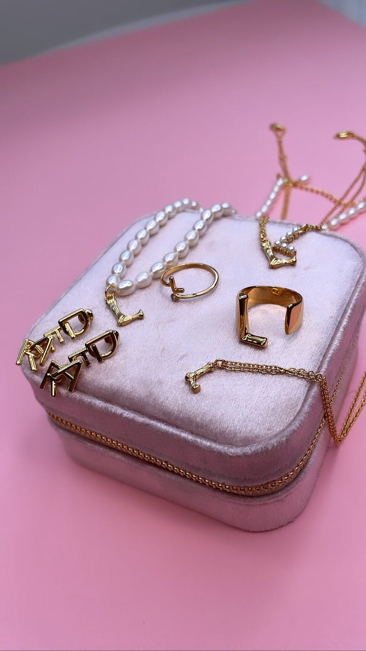 Mellow Moon - Letter Stone Ring - Forgyldt Ringe