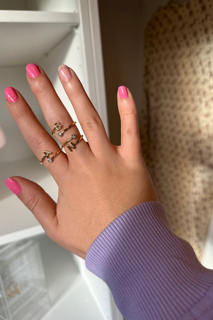 Mellow Moon - Letter Stone Ring - Forgyldt Ringe