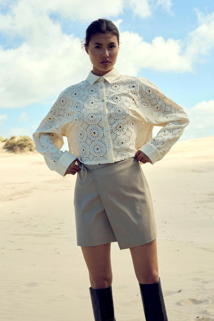 Noella - Julie Shirt - 974 Ivory Toppe