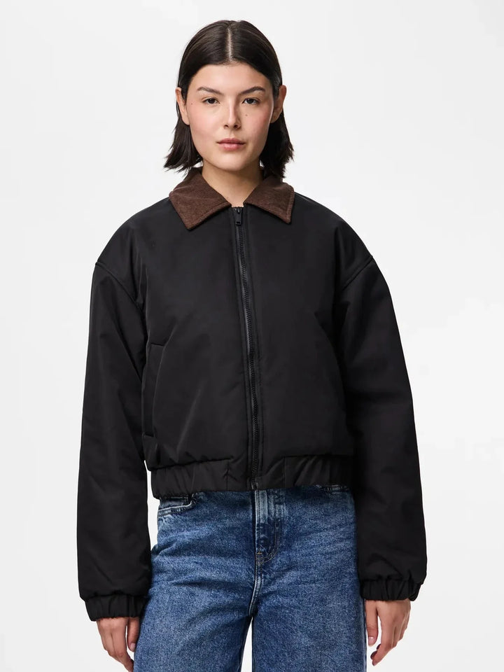 Pieces - Pcjorma Short Padded Bomber Jacket - 4945099 Black Seal Brown Frakker