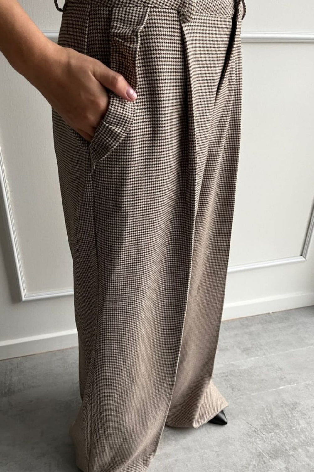 Stories From The Atelier By Copenhagen Shoes - As Magic Pants CC8097 - 902 - Sand Check