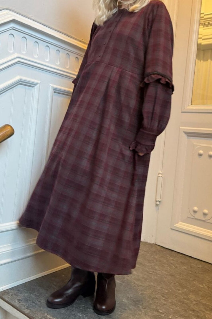 Stories From The Atelier By Copenhagen Shoes - The Reason Why Dress CC8086 - 2221 - Bordeaux/Green