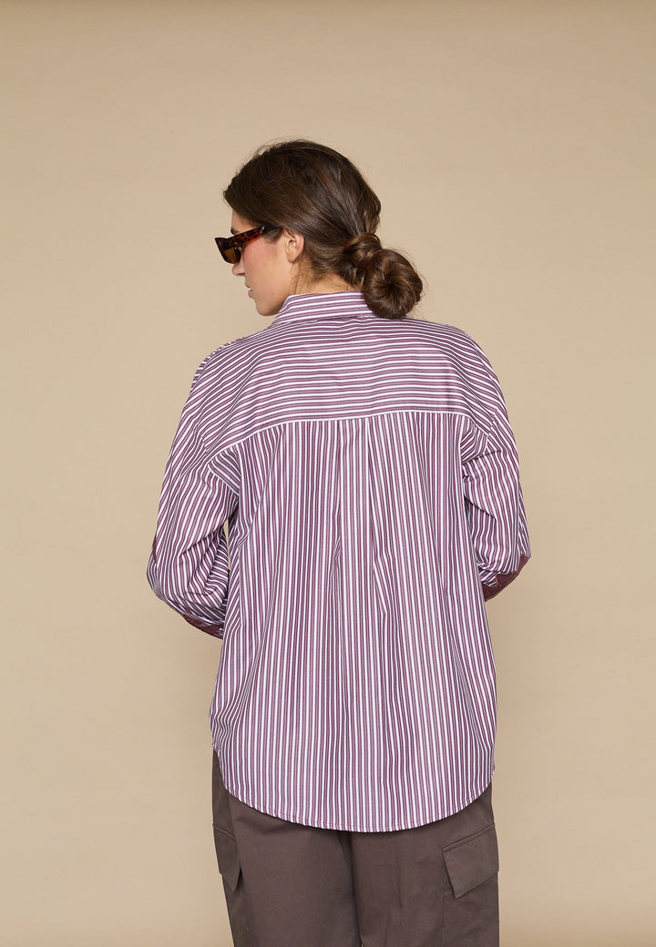 Love & Divine - Love1499 19522 - 812 - Bordeaux Flower