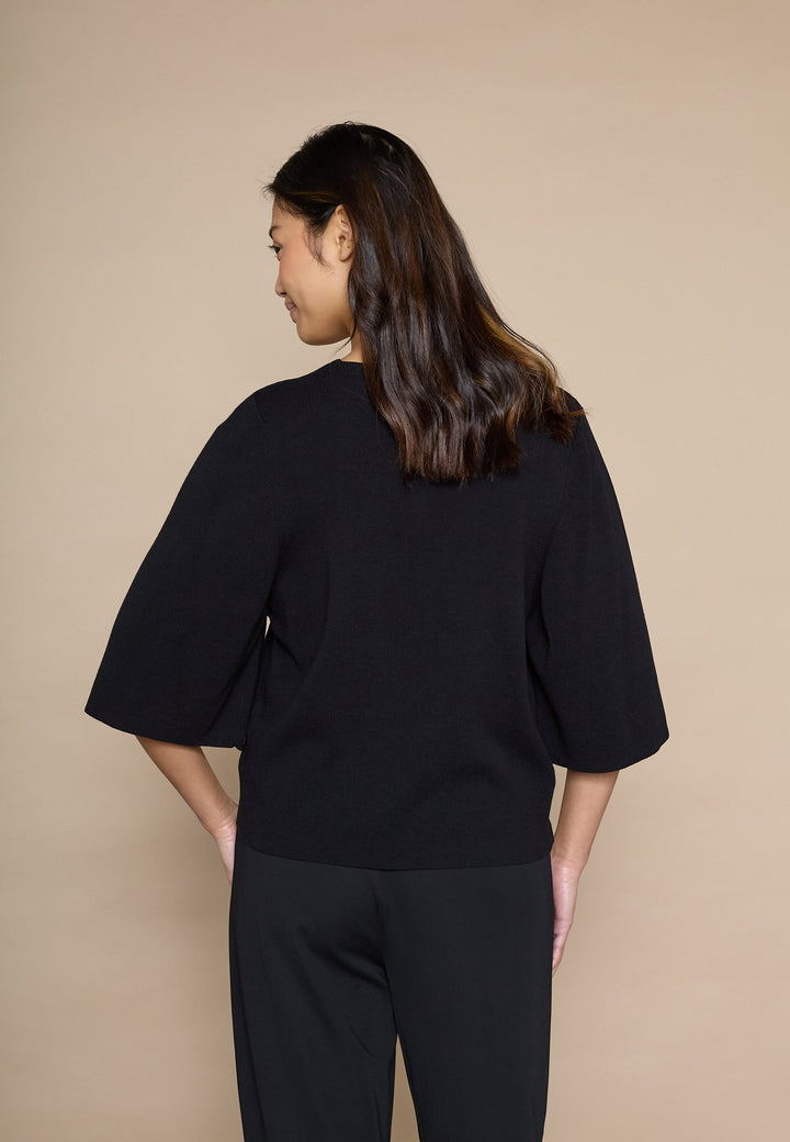 Love & Divine - Love1490 19567 - 000 - Black