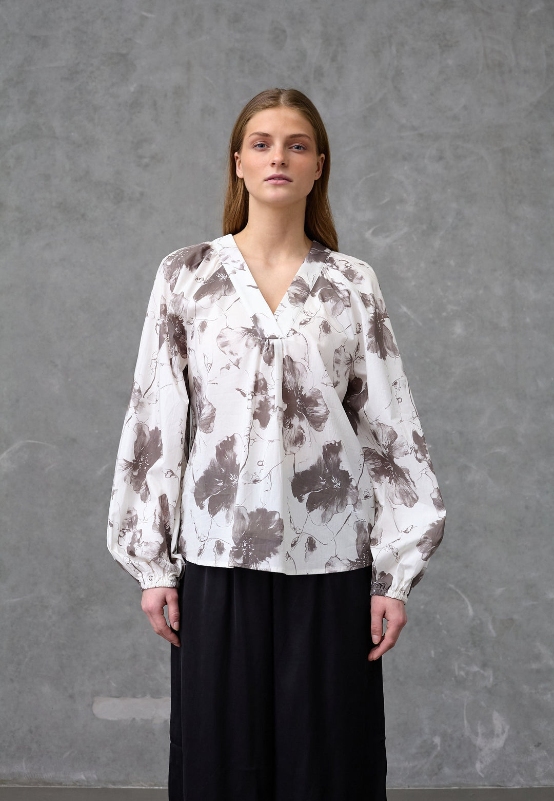 Love & Divine - Love1528 19803 - 814 - Brown Flower