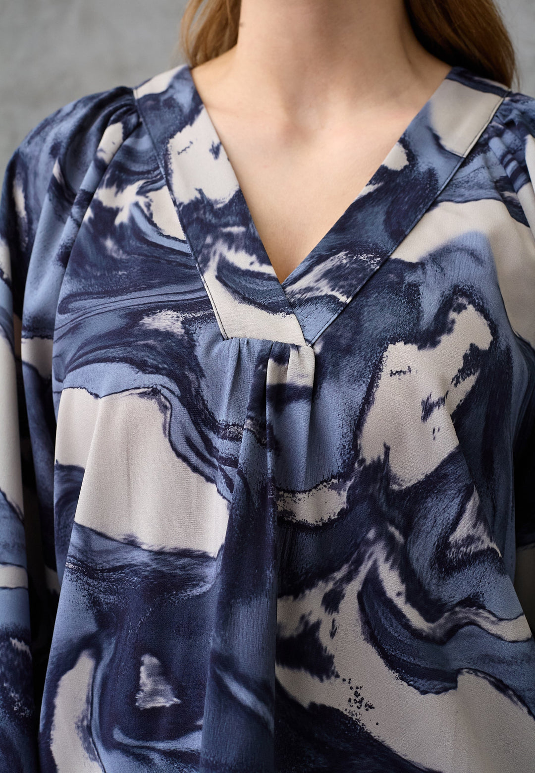 Love & Divine - Love1529-1 19889 - 800 - Blue Wave