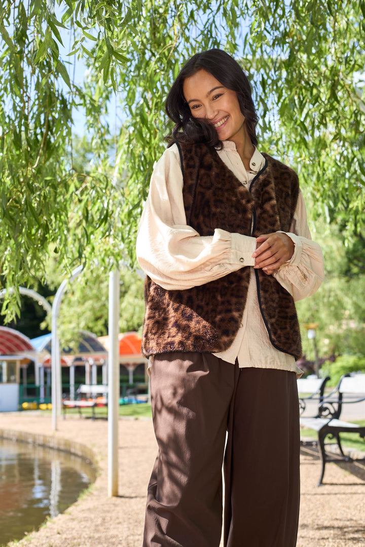 Black Colour - Bcshanti Vest 40954 - Brown Leo