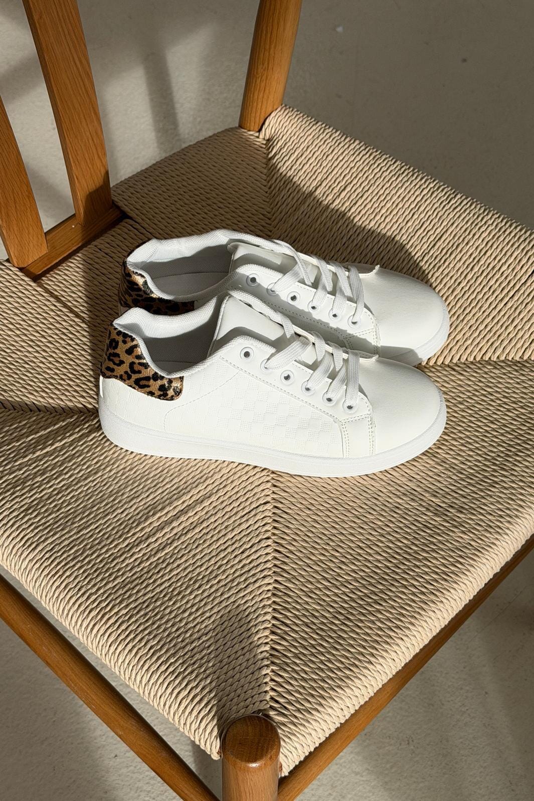 Bloom - Azalea Sneakers - Leo Sneakers 