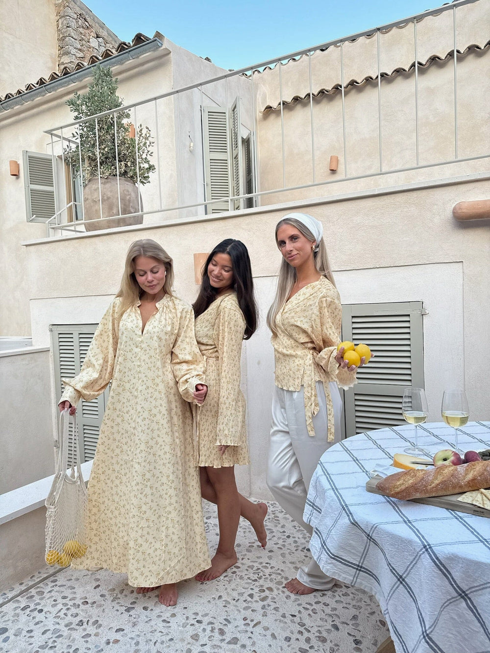BYIC - Bettyic Long Dress A23950 - Yellow Flower Print Kjoler 