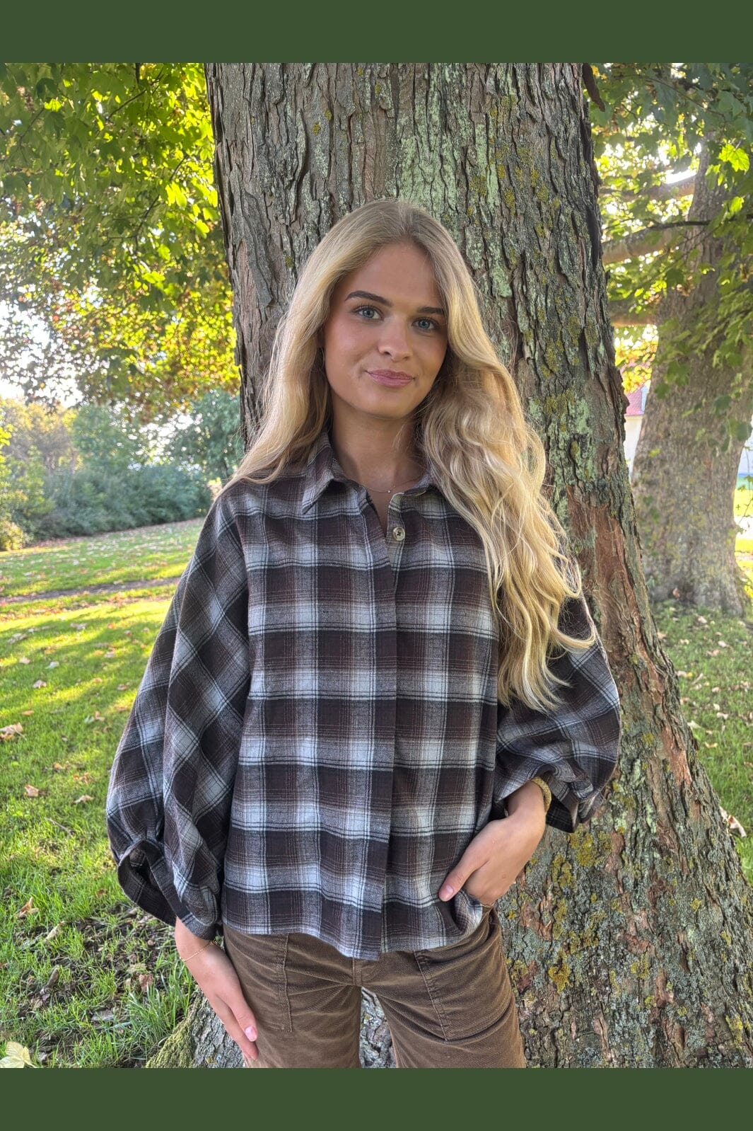 Continue - Lea Check 15405 - Dark Brown Check