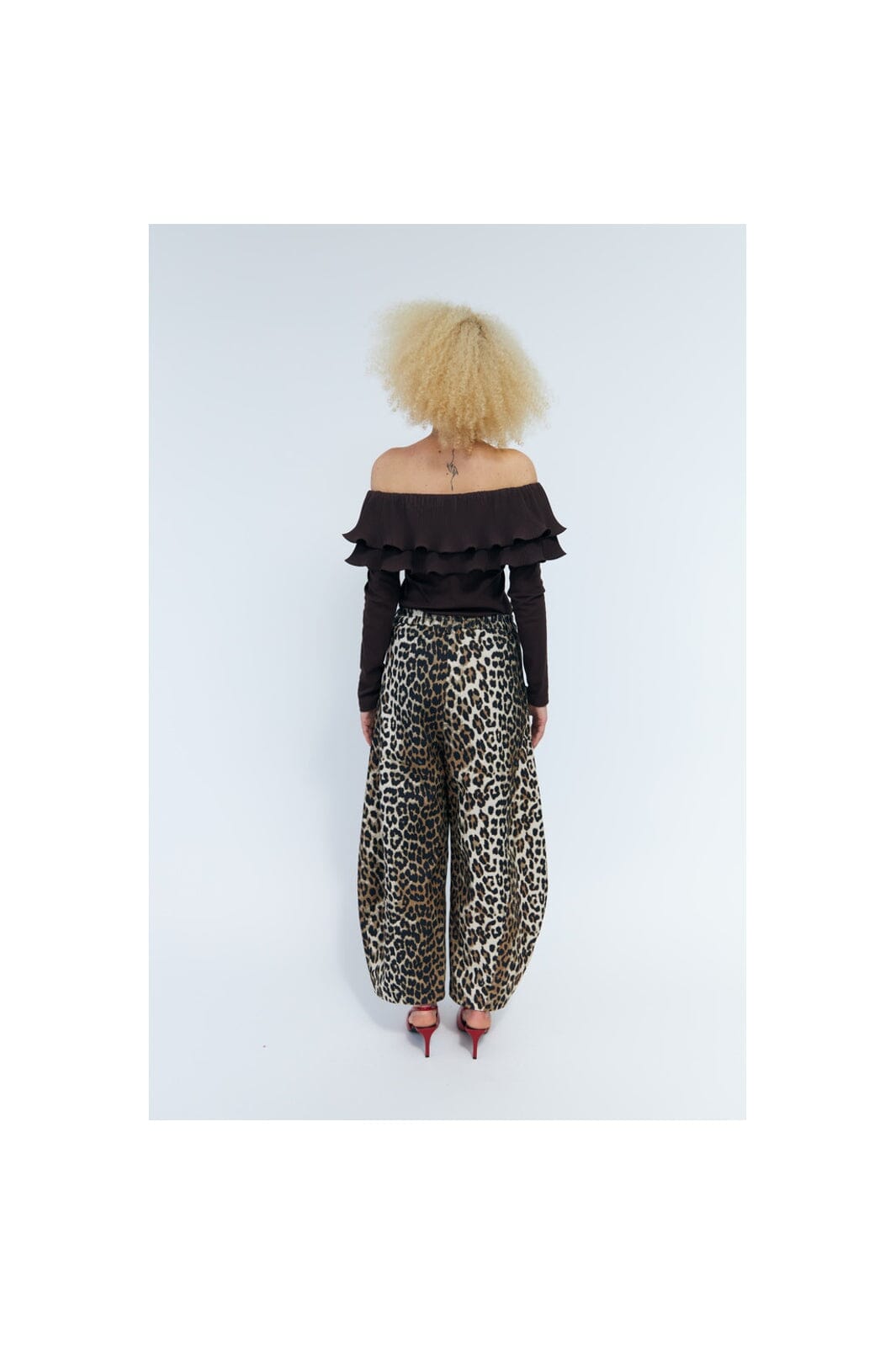Cras - Flounce Blouse C499 - Chocolate Martini