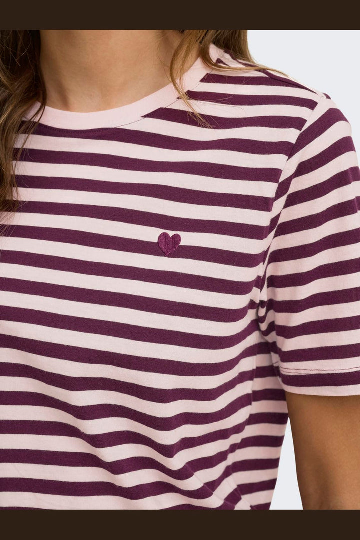 Only - Onlhappy S/S Emb Top - 5204485 Winetasting Pale Lilac (Uni) - Winetasting Emb Heart