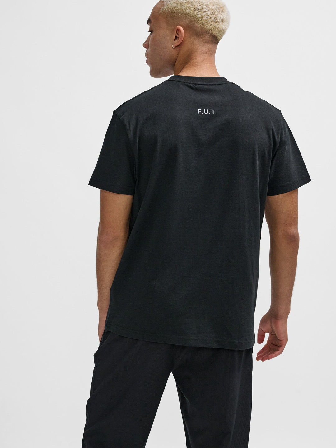 Halo - Essential T-Shirt 610560 - 2390 - Black T-shirts 