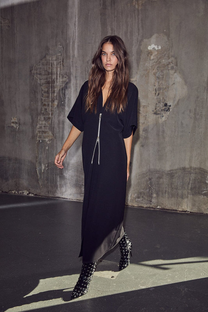 Haute L'Amitié - Satari Zip V Dress HL10512 - Black Kjoler 