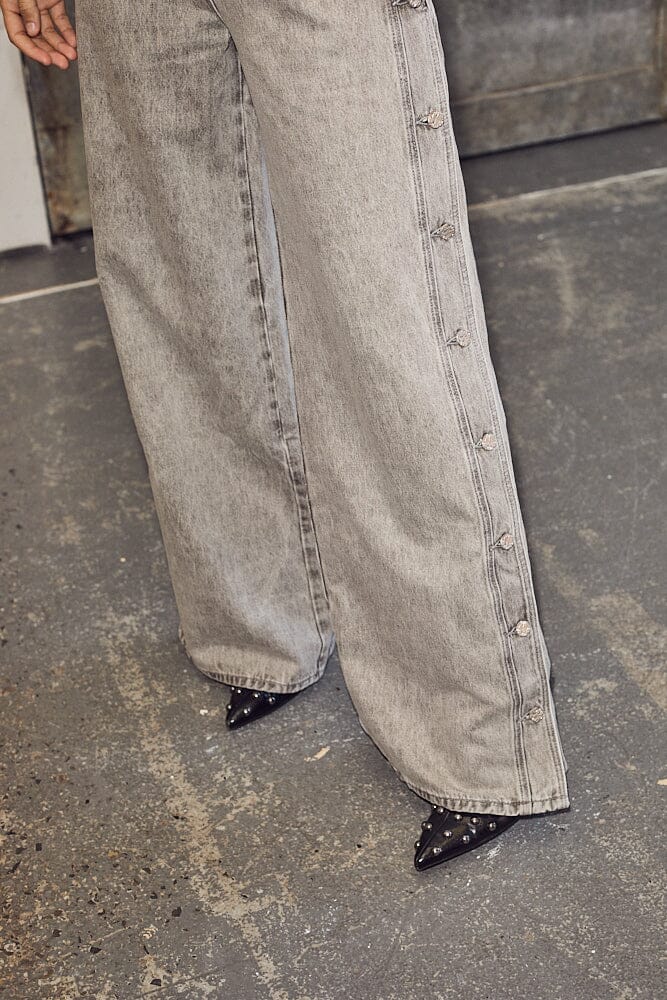 Haute L'Amitié - Side Panel Button Jeans HL10328 - Light Grey Jeans 