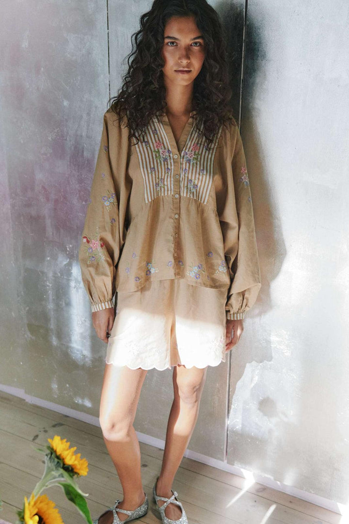 Sissel Edelbo - Bellisima Top SE 1896 - Light Hazel