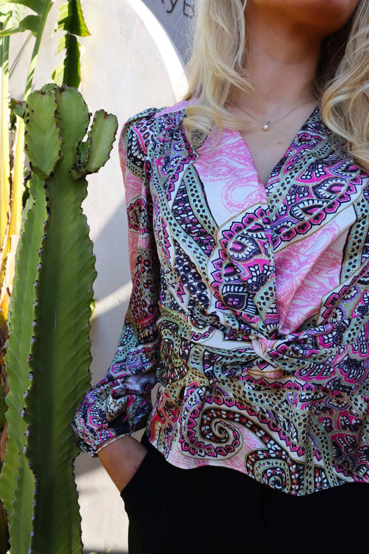 Liberte - Tiki Ls Twist Blouse 22120 - Pink Scarf Bluser 