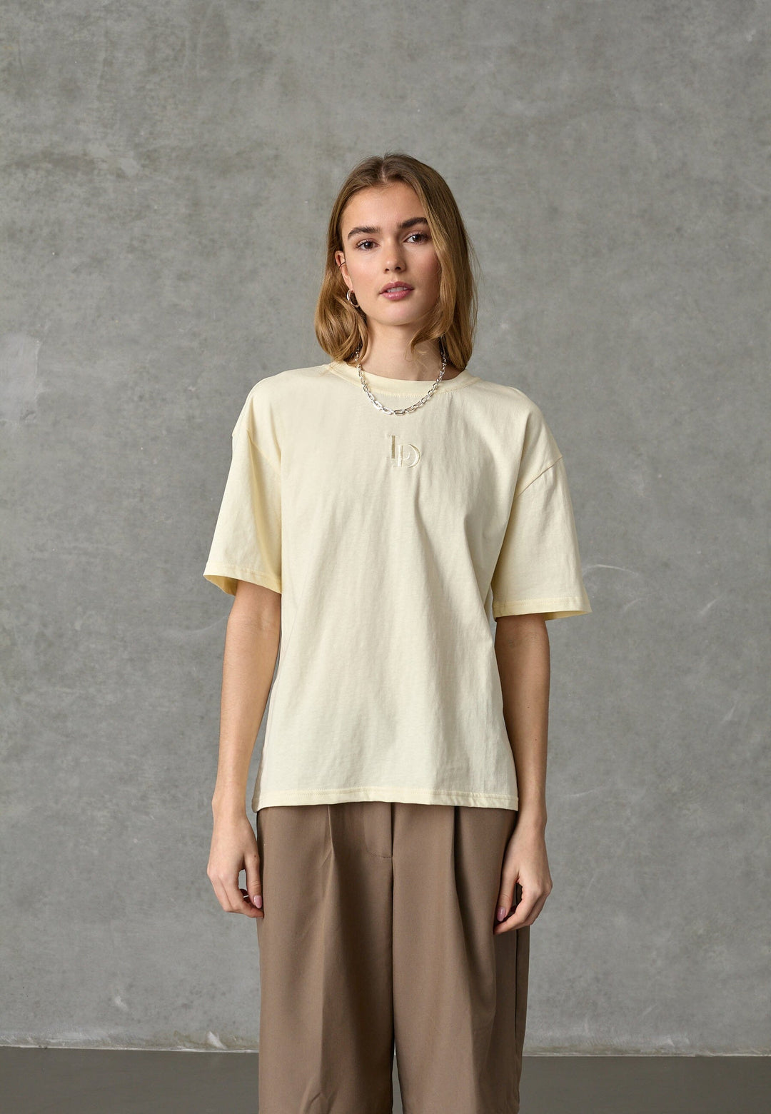 Love & Divine - Love1303-3 19902 - 602 - Butter T-shirts 