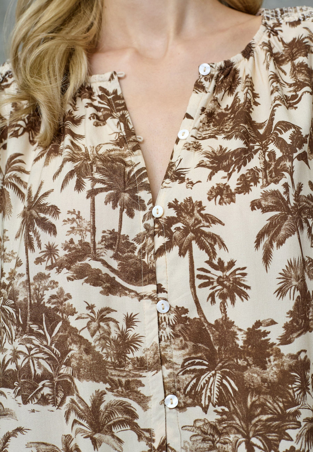Love & Divine - Love1579 19890 - 201 - Brown Palm Bluser 
