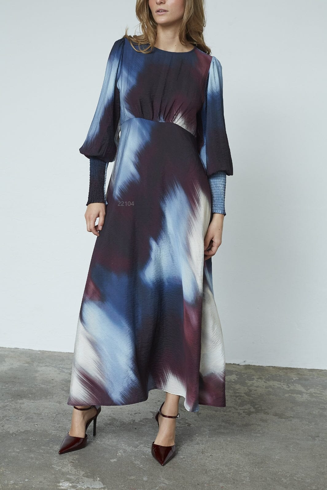 Love & Divine - Love737-22 19372 - 801 - Waterprint