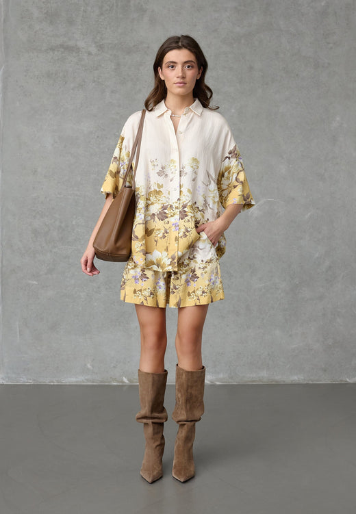 Love & Divine - Love970-13 19858 - 813 - Yellow/Brown Flower Shorts 