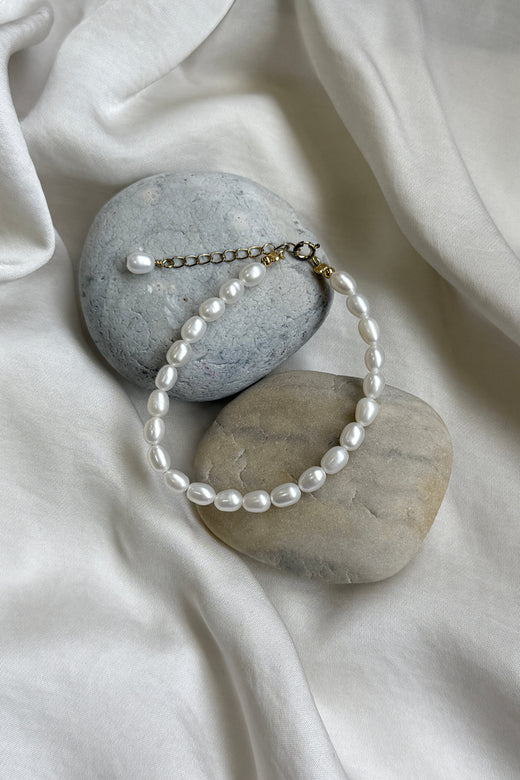 Mellow Moon - Ferskvandsperle Armbånd - Forgyldt Armbånd 