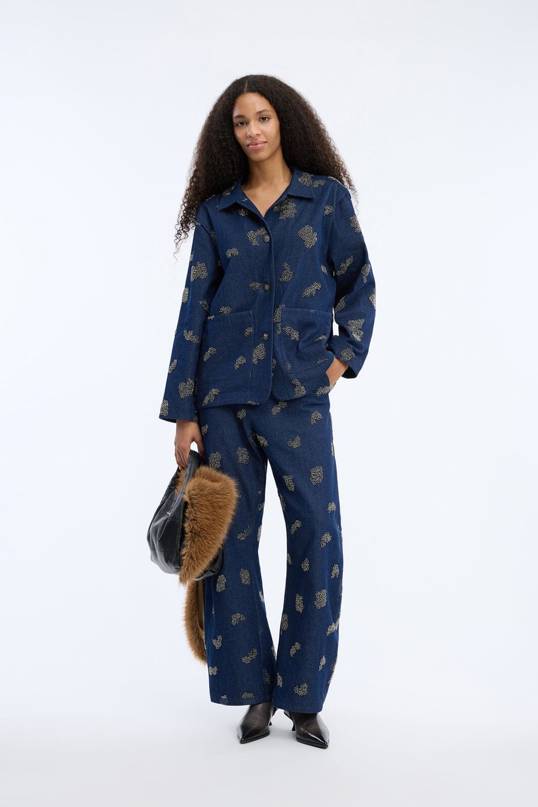 Munthe - Vichola 263150326307 - 46 - Navy