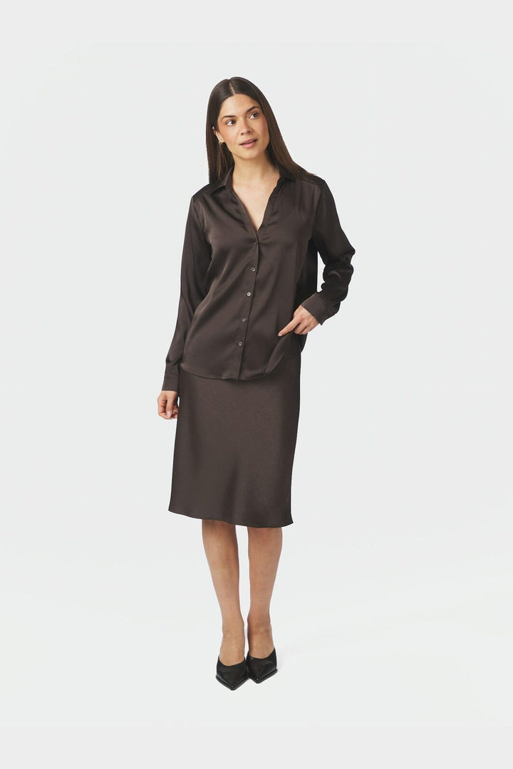 Neo Noir - Hazelle Drapy Satin Shirt 168949 - 676 - Dark Brown
