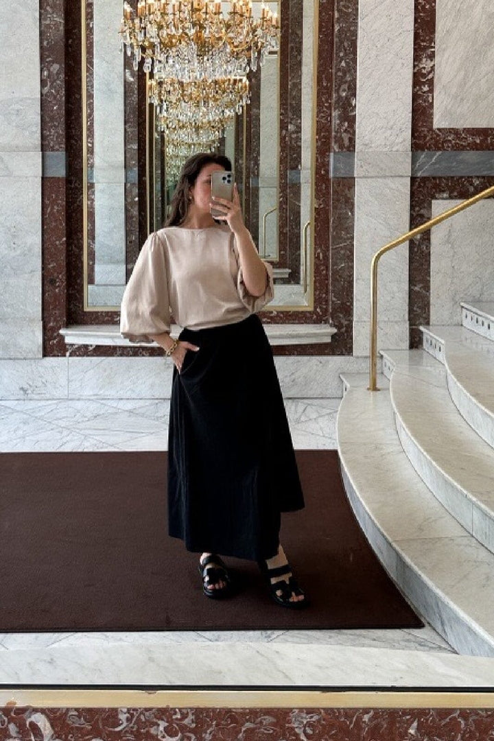 Neo Noir - Lorraine Soft Satin Blouse - Champagne Bluser 