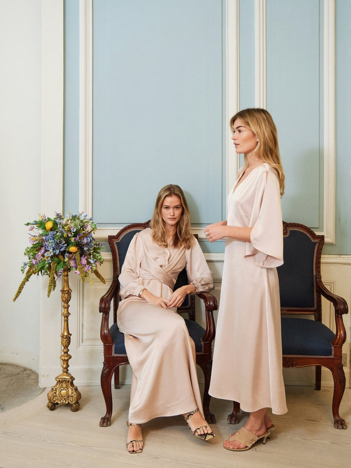 Neo Noir - Remara Heavy Sateen Dress 168447 - 720 - Champagne Kjoler 