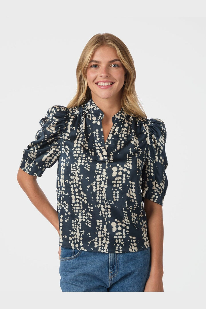 Neo Noir - Roella Scatter Print Blouse 167682 - 141 - Navy