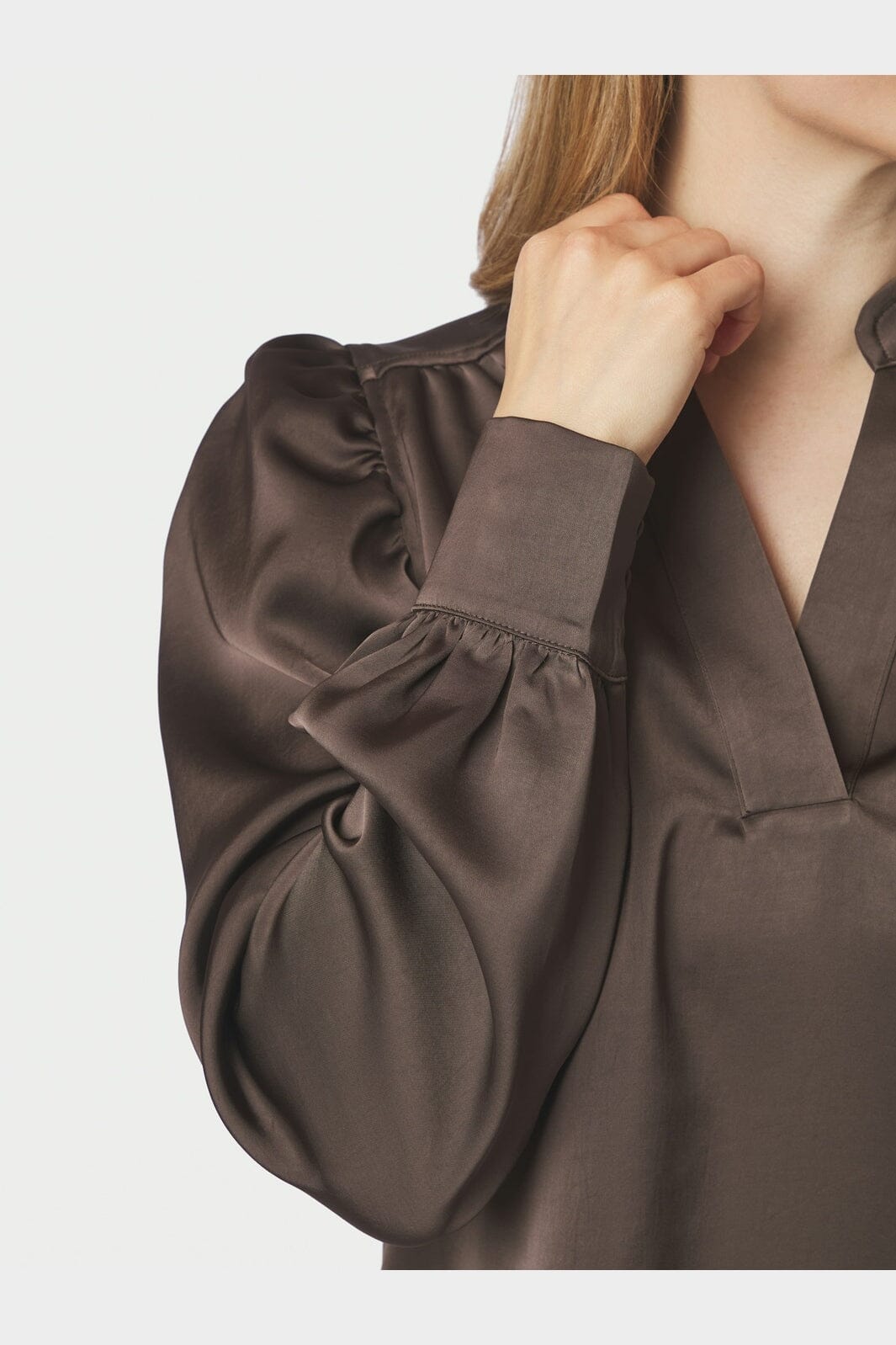 Neo Noir - Rosslyn Heavy Sateen Blouse 163769 - 676 - Dark Brown