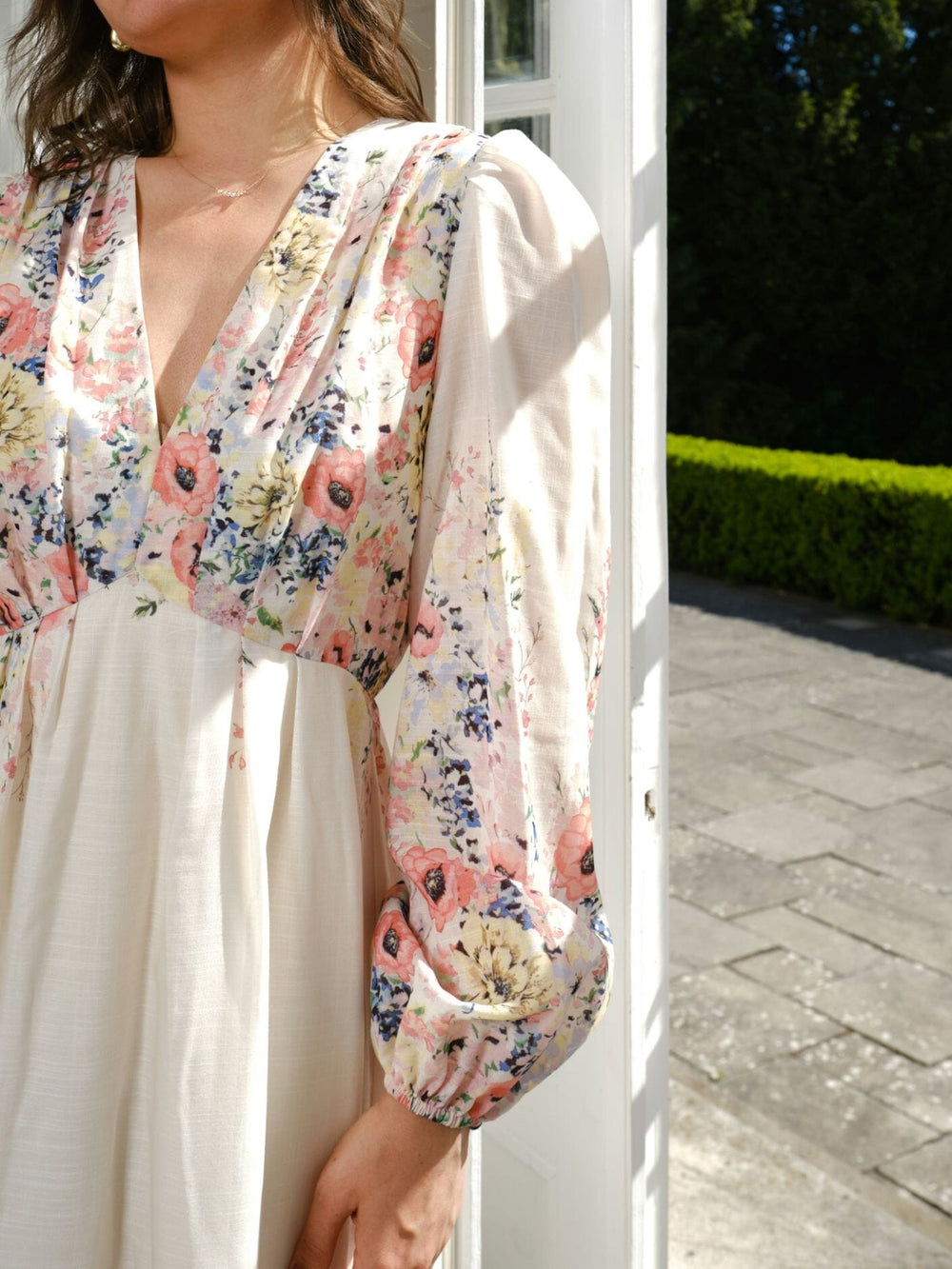 Neo Noir - Silfi Flower Print Dress 164828 - 122 - Creme Kjoler 