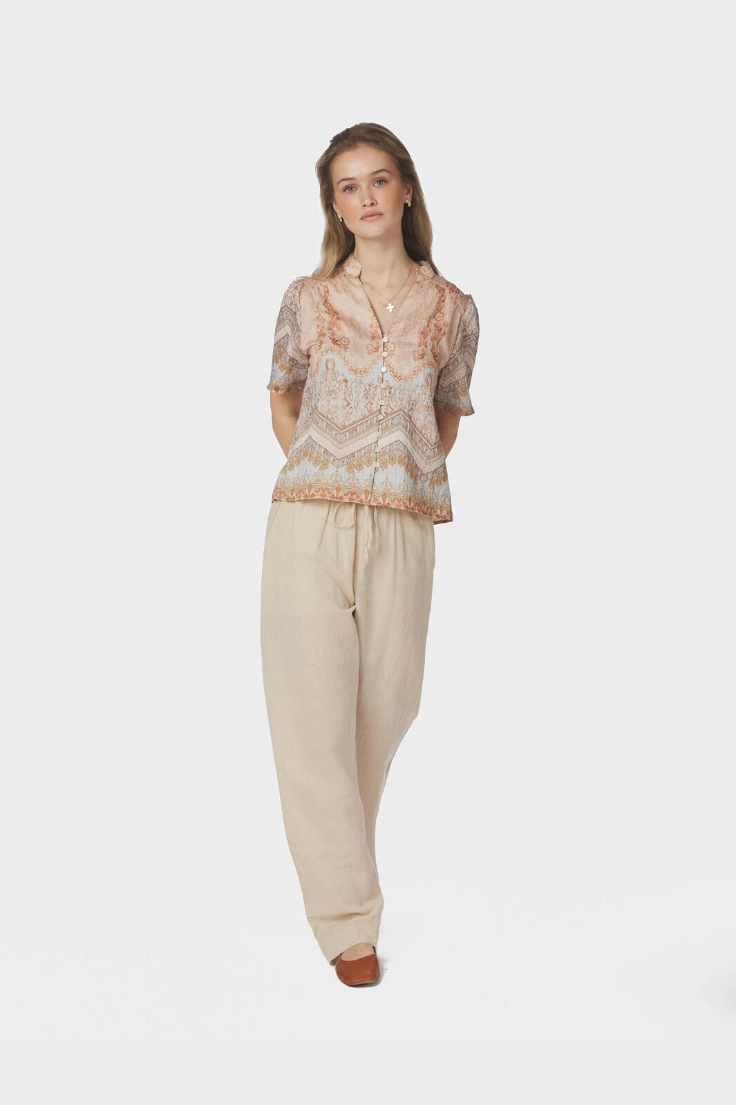 Neo Noir - Torana Flower Border Blouse 169345 - 618 - Flower Peach