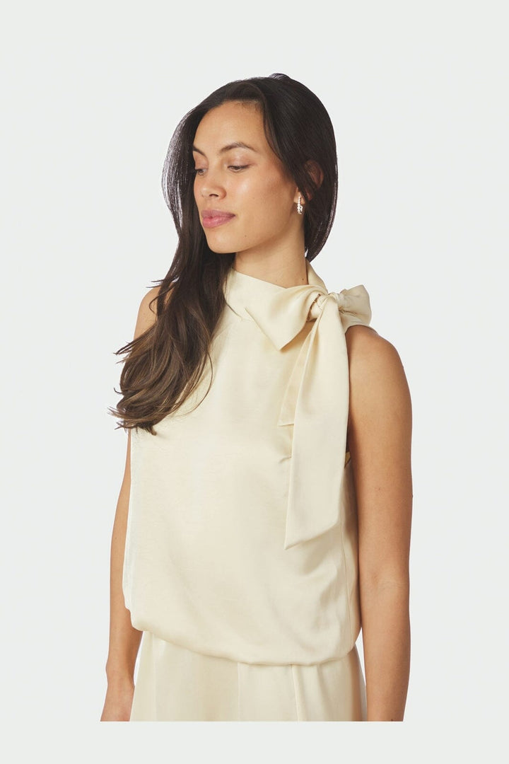 Neo Noir - Veda Heavy Sateen Top 168291 - 191 - Light Yellow