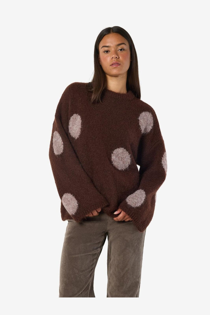 Noisy May - Nmsutton L/S Polka Dot Oversize Knit Fwd - 5062577 French Roast Natural Melange Dots