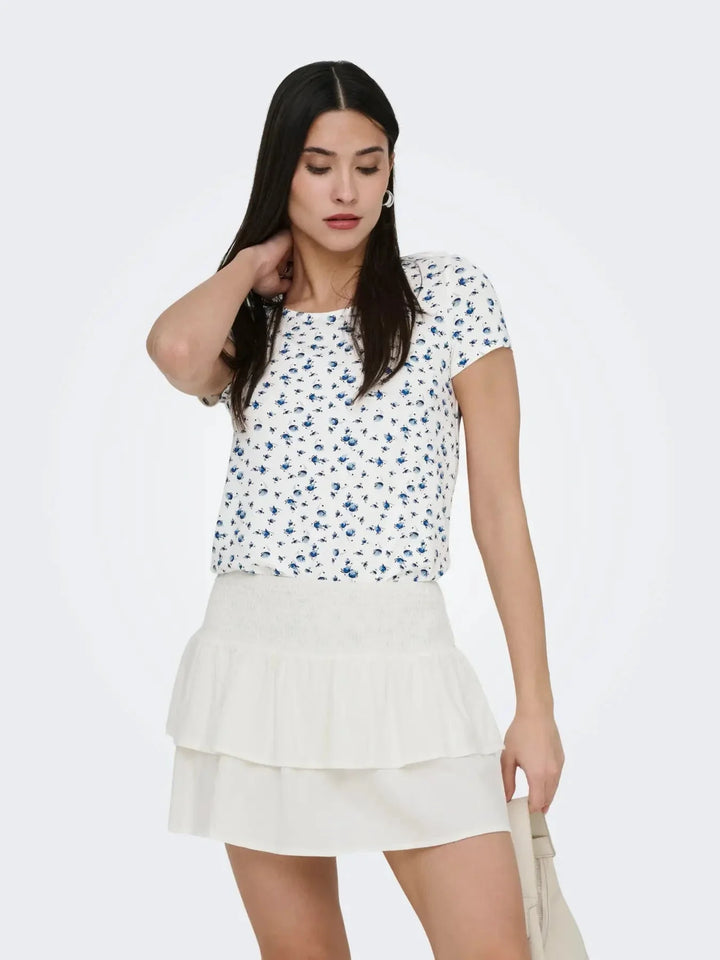 Only - Onlbera Back Lace Up S/S Top - 4967491 Cloud Dancer Tania Blue Flower T-shirts 