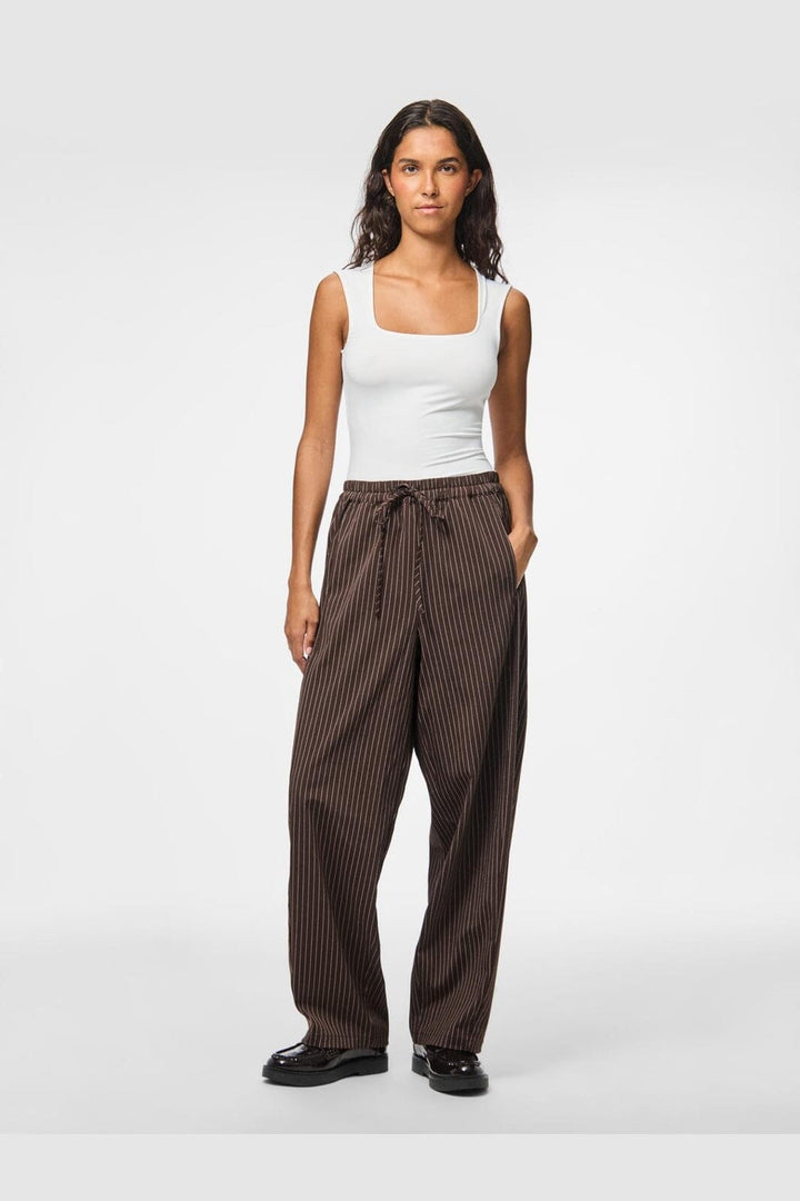 Pieces - Pcanja Barrel Pants - 5078707 Delicioso Pinstripe