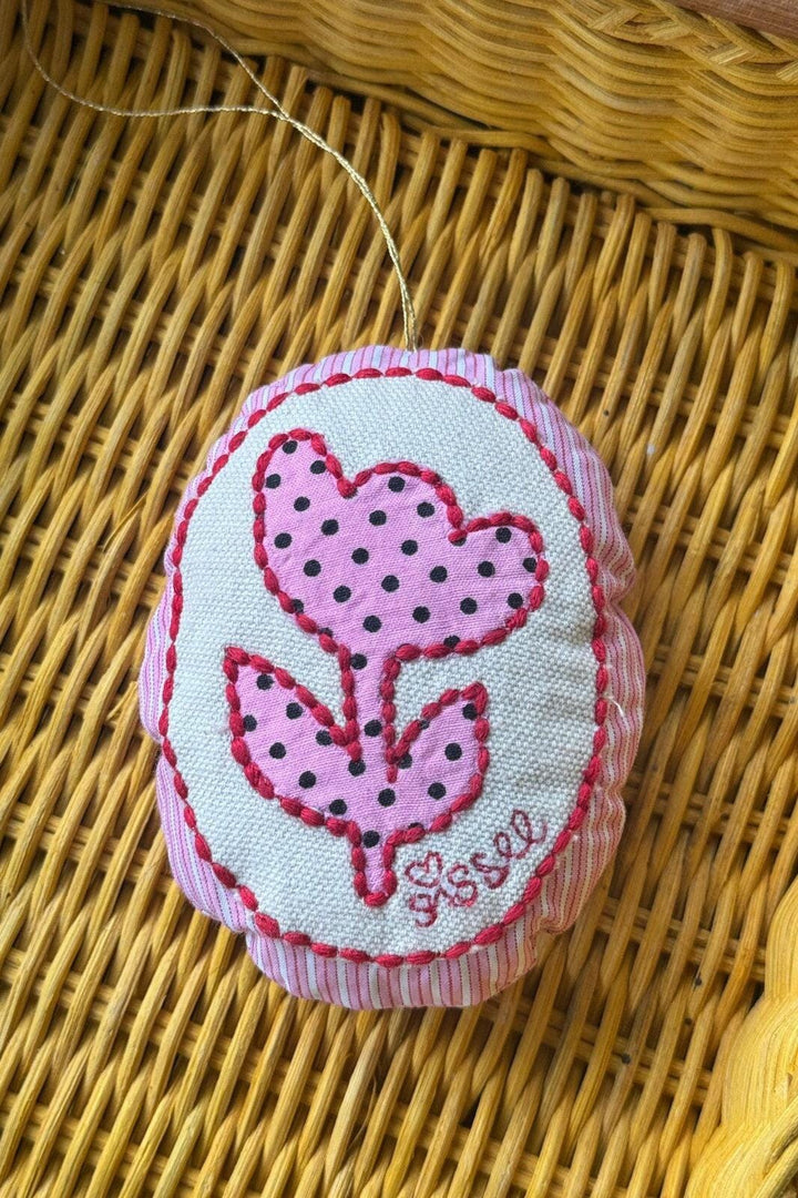 Sissel Edelbo - Vera Easter Egg Ornament SE 2081 - Dot Pink Interiør 